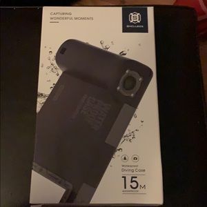 NWT Shell box waterproof diving case for phone